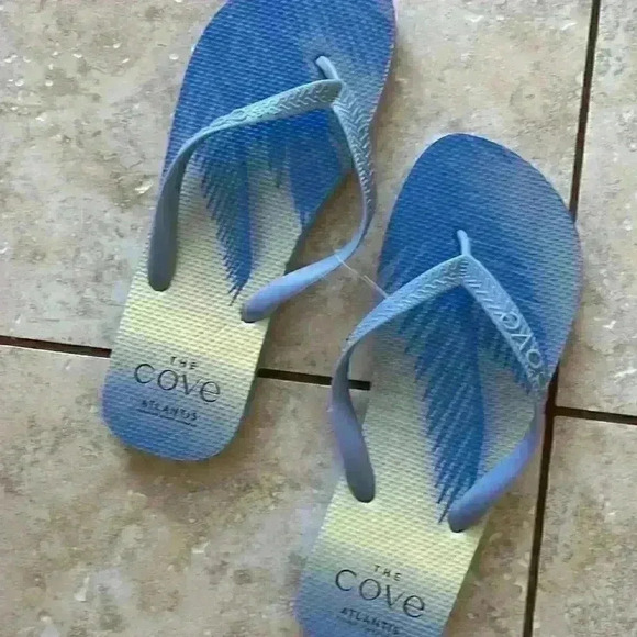 The Cove Atlantis flip flops - Picture 3 of 3